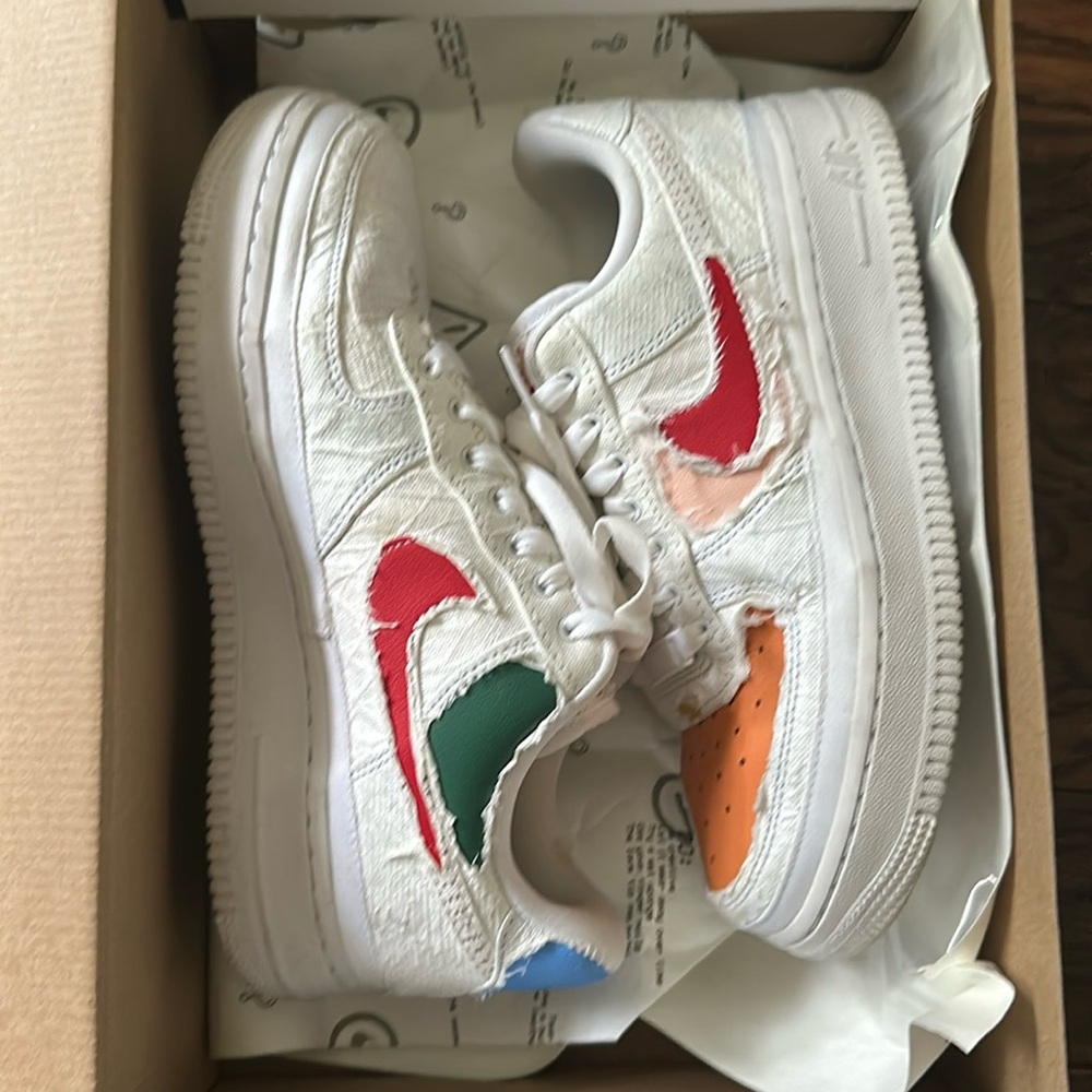 Women’s Nike AF1 tear away